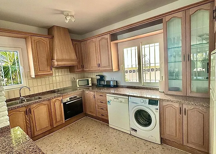 Апартаменты A2405 Modern 2 Bed 2 Bath Penthouse Burriana Нерха