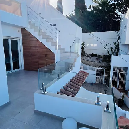 Apartment A2405 Modern 2 Bed 2 Bath Penthouse Burriana